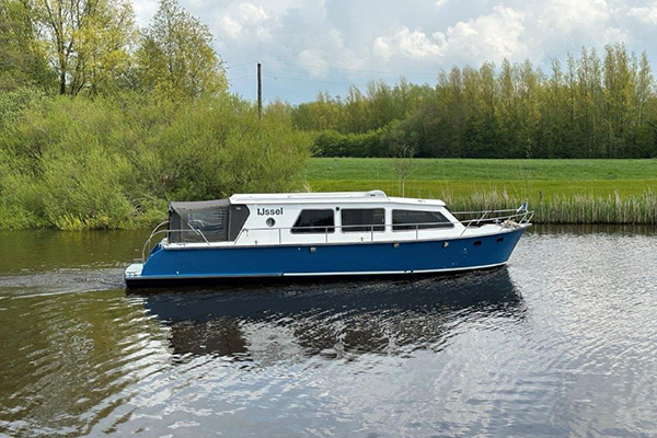 Motorboot Ijssel Elite Holland ab Irnsum