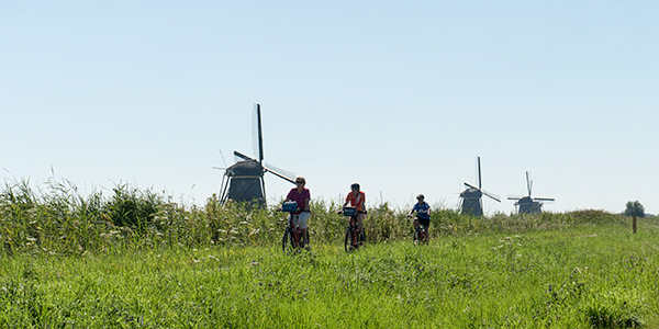 .Kinderdijk Windmühlen Radfahrer.