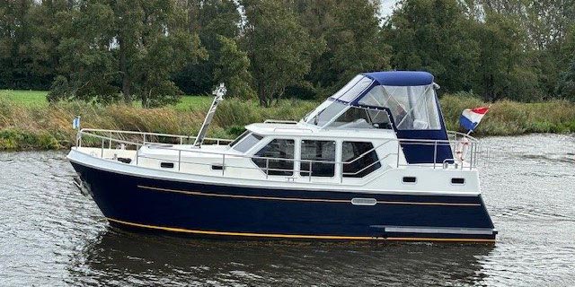 Motorboot Veritas Friesland Yachtcharter